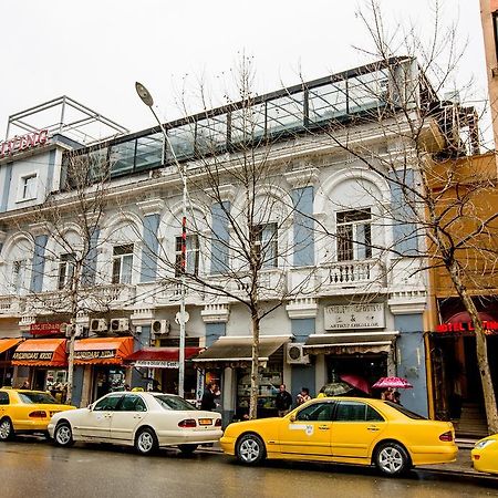 Living Hotel Tirana Ruang foto