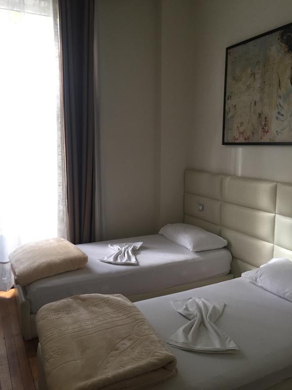 Living Hotel Tirana Bagian luar foto