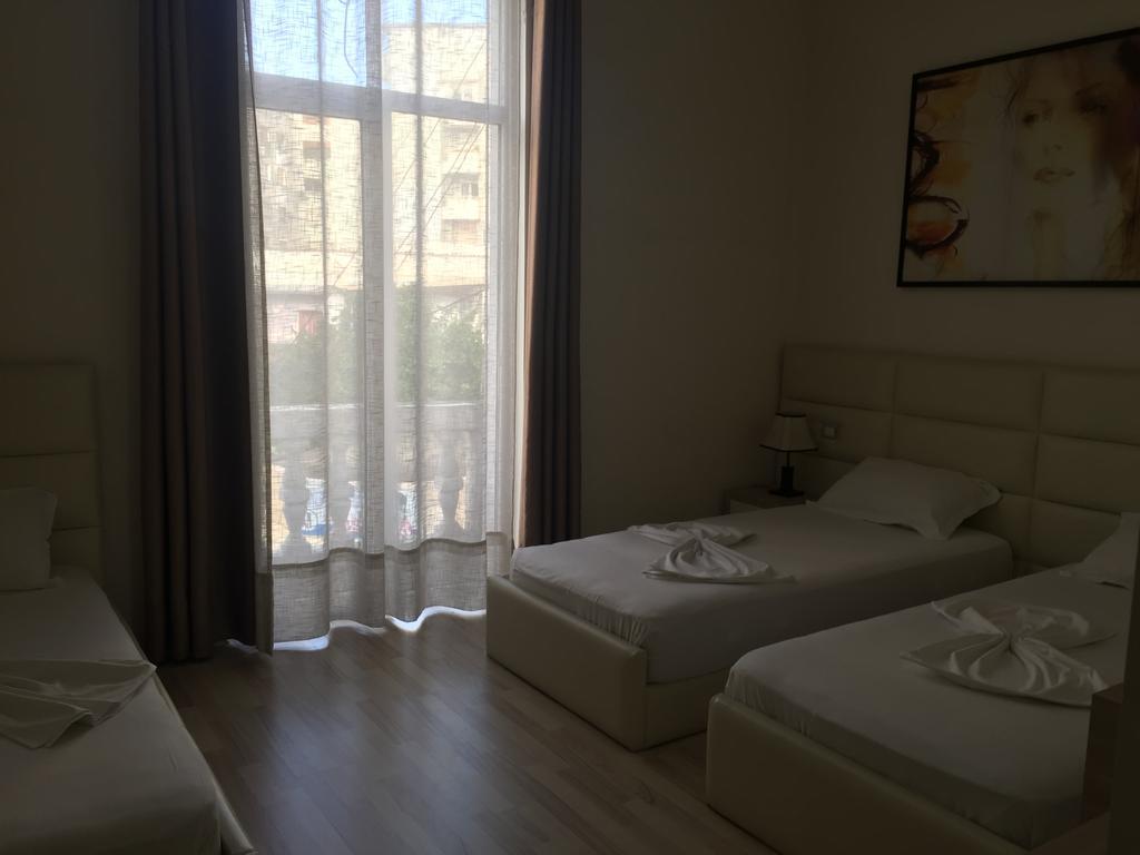Living Hotel Tirana Bagian luar foto