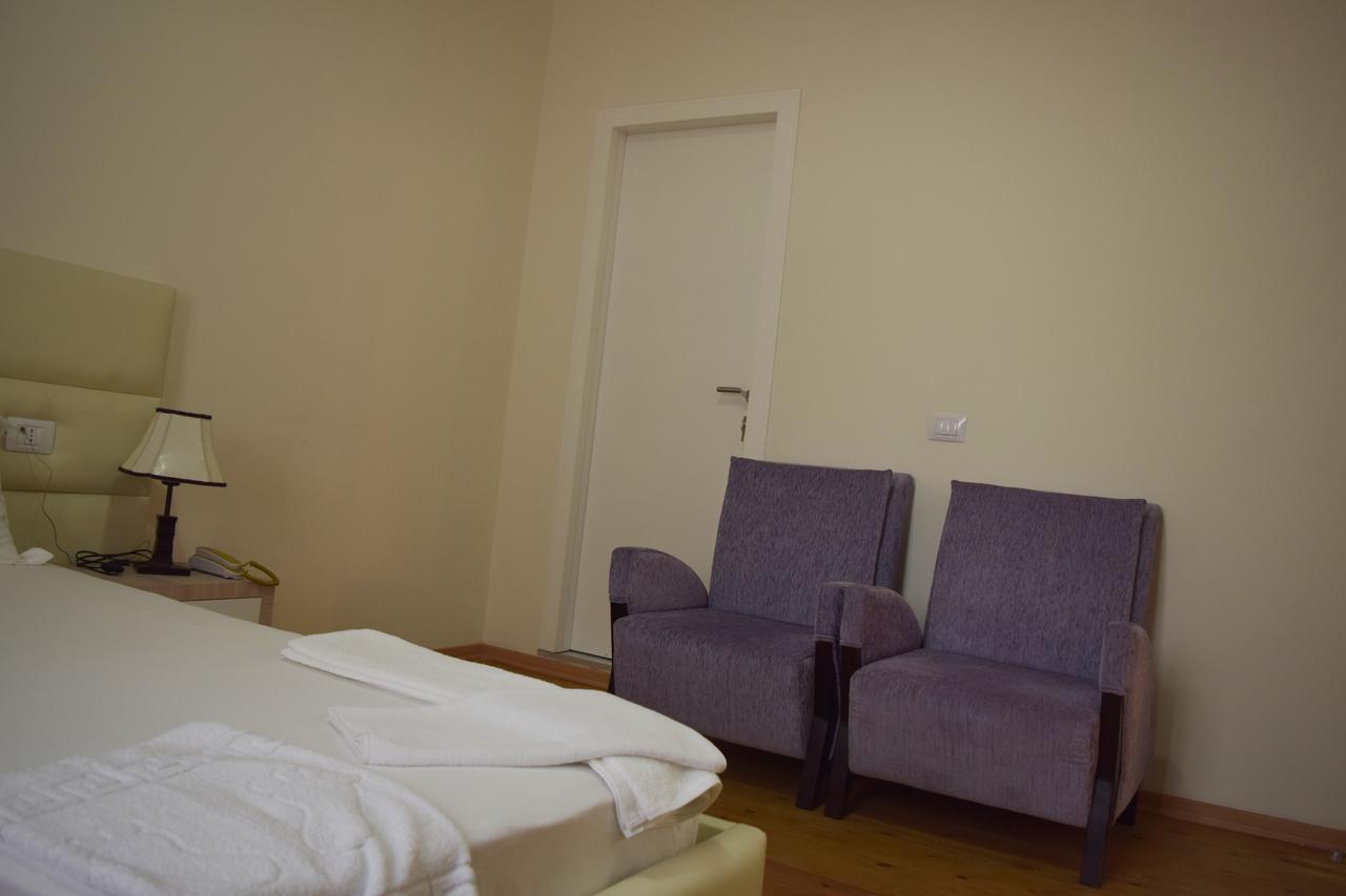 Living Hotel Tirana Bagian luar foto
