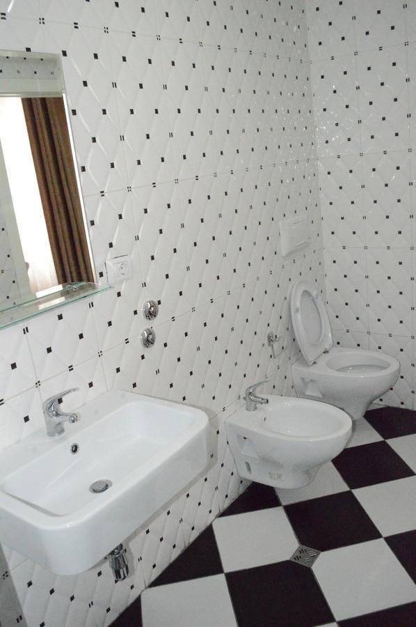 Living Hotel Tirana Bagian luar foto