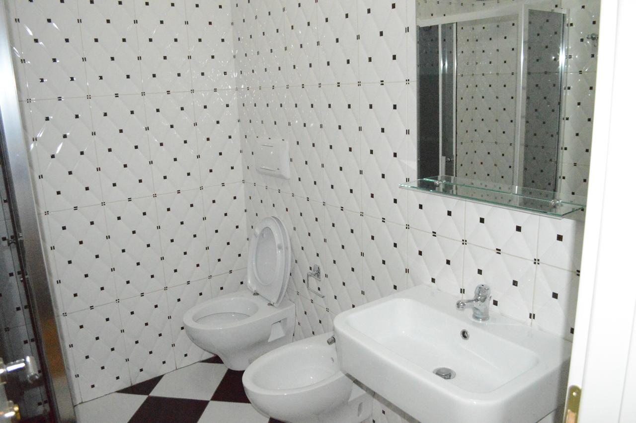 Living Hotel Tirana Bagian luar foto