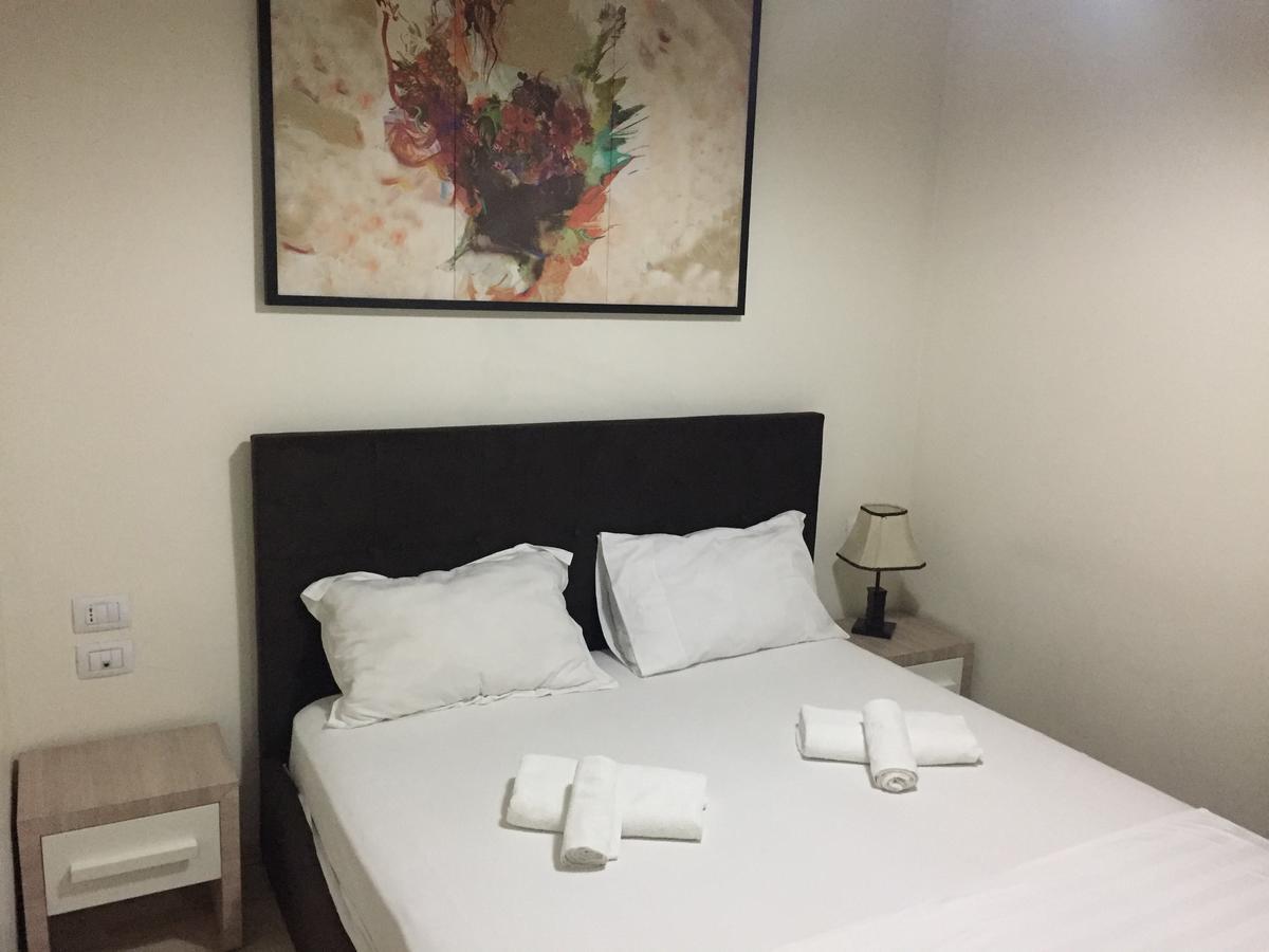 Living Hotel Tirana Bagian luar foto
