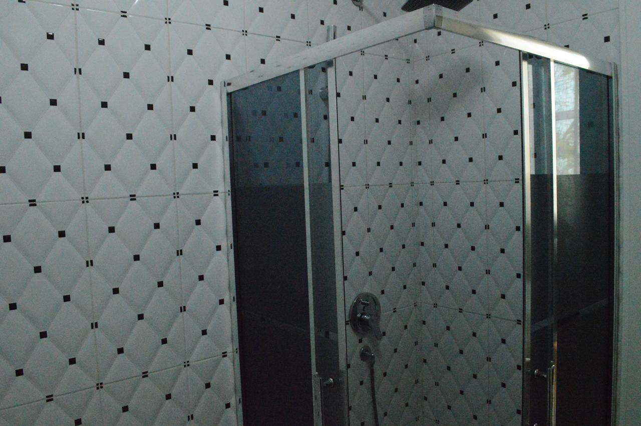Living Hotel Tirana Bagian luar foto