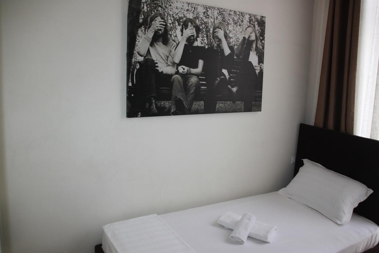 Living Hotel Tirana Bagian luar foto
