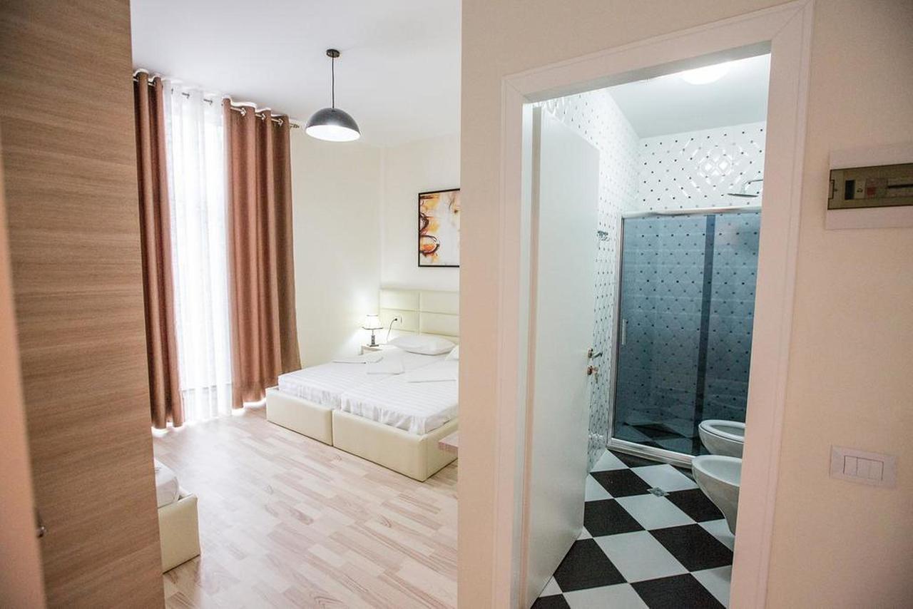 Living Hotel Tirana Bagian luar foto