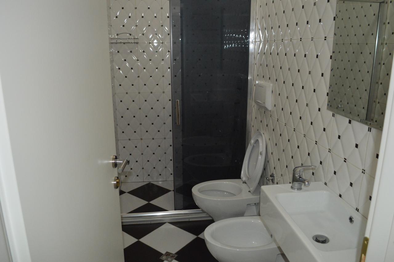 Living Hotel Tirana Bagian luar foto